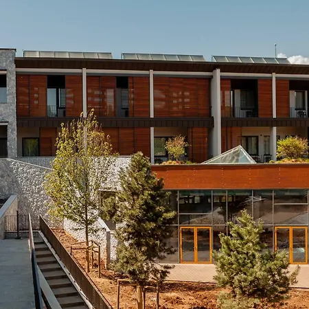Ramonda Hotel 4*