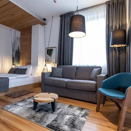 Ramonda Hotel 4*